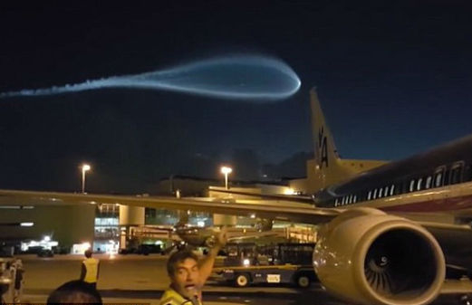 Aliens Hide At&nbsp;Airports
